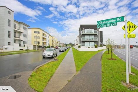 Photo of property in 1f/136 Stancombe Road, Flat Bush, Auckland, 2016