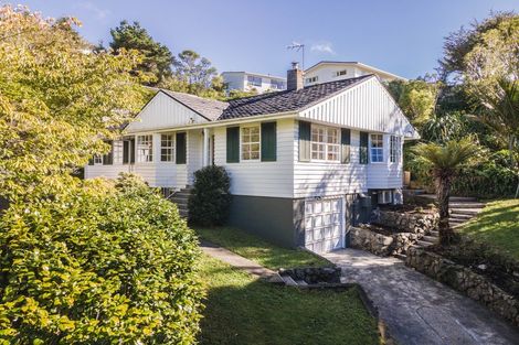 Photo of property in 11 Goddard Grove, Churton Park, Wellington, 6037