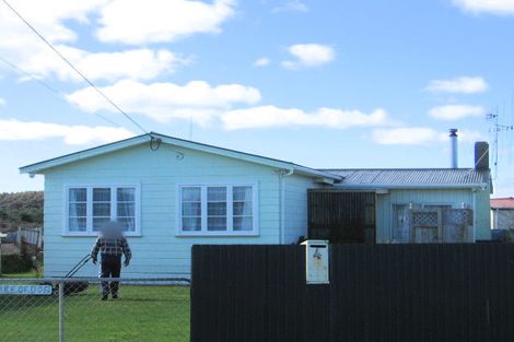Photo of property in 3 Hopcroft Street, Foxton Beach, Foxton, 4815