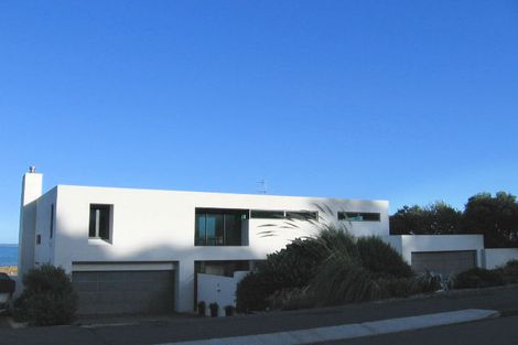 Photo of property in 7a Moana Road, Plimmerton, Porirua, 5026