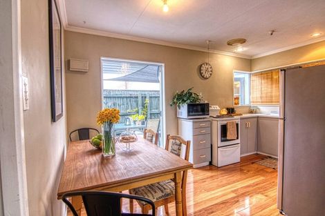 Photo of property in 3 Coromandel Court, Roslyn, Palmerston North, 4414