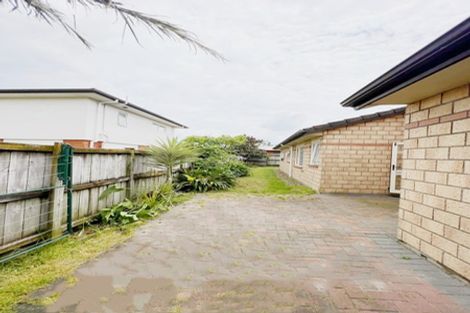 Photo of property in 14 Monash Place, Flat Bush, Auckland, 2016