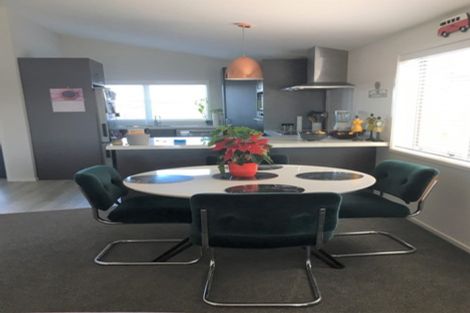 Photo of property in 16 Fuller Street, Papamoa Beach, Papamoa, 3118