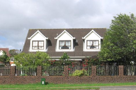 Photo of property in 1/47 Edmonton Road, Henderson, Auckland, 0612