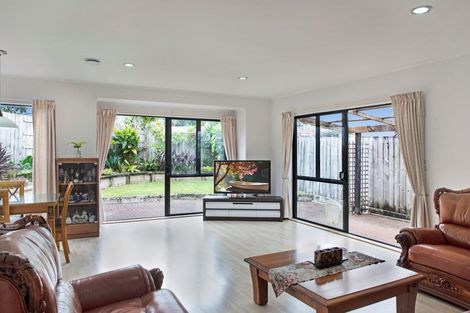 Photo of property in 2/148 Pigeon Mountain Road, Half Moon Bay, Auckland, 2012