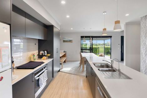 Photo of property in 16 Brian Keogh Lane, Wigram, Christchurch, 8025