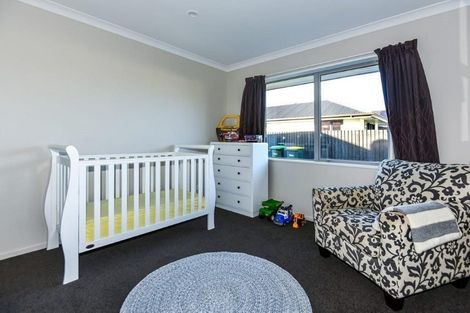 Photo of property in 6 Dundee Close, Darfield, 7510