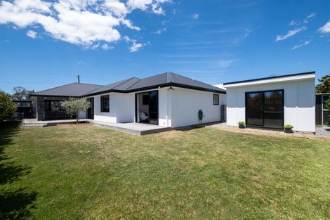 Photo of property in 131 Arataki Road, Havelock North, 4130