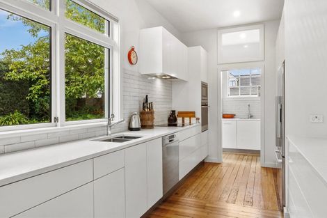 Photo of property in 72 Mailer Street, Mornington, Dunedin, 9011