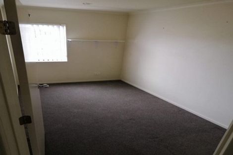 Photo of property in 3/15 Harbour View Road, Te Atatu Peninsula, Auckland, 0610