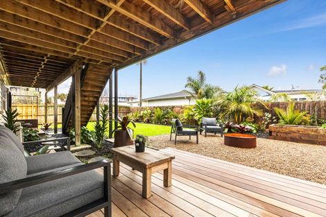 Photo of property in 7 Ronald Avenue, Glenbrook, Waiuku, 2681