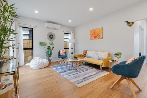 Photo of property in 6 Earlywood Road, Takanini, 2110