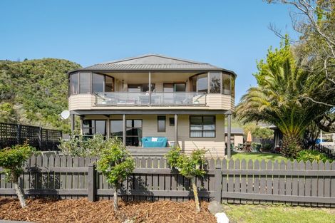 Photo of property in 318 Waikawa Road, Waikawa, Picton, 7220