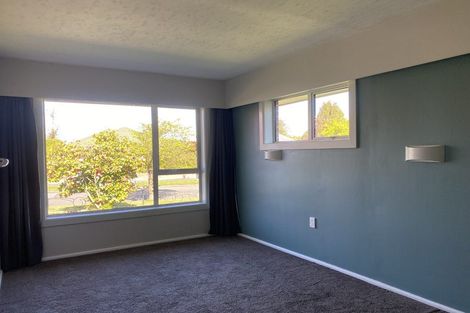 Photo of property in 57 Liverton Crescent, Bishopdale, Christchurch, 8053