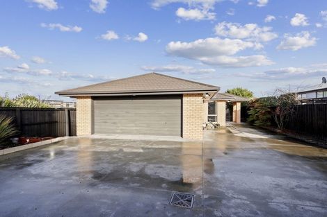 Photo of property in 10 Netley Place, Aranui, Christchurch, 8061