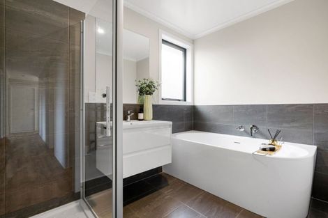 Photo of property in 54 Waruhia Crescent, Rototuna North, 3281