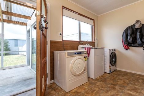 Photo of property in 11 Standish Street, Inglewood, 4330