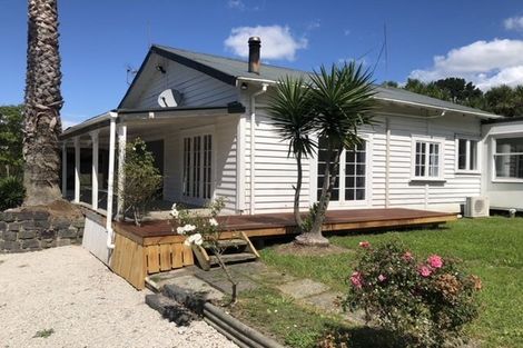 Photo of property in 15 Waitakere Road, Waitakere, Auckland, 0816