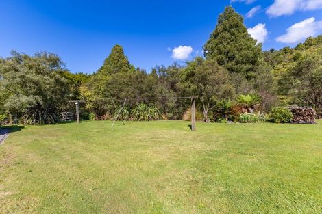 Photo of property in Ruatiti Cottage, 1693 Ruatiti Road, Ruatiti, Raetihi, 4696