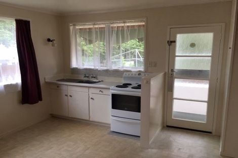 Photo of property in 2/23 Poinsettia Place, Henderson, Auckland, 0610