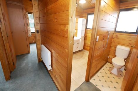 Photo of property in 8 Roband Crescent, Brown Owl, Upper Hutt, 5018