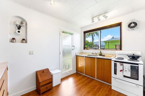 Photo of property in 16a Indiana Grove, Totara Park, Upper Hutt, 5018