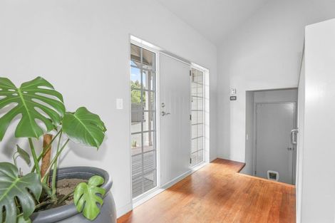 Photo of property in 89 Hill View Drive, Acacia Bay, Taupo, 3385