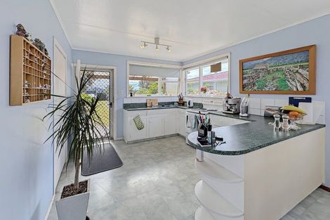 Photo of property in 140 Cornfoot Street, Castlecliff, Whanganui, 4501