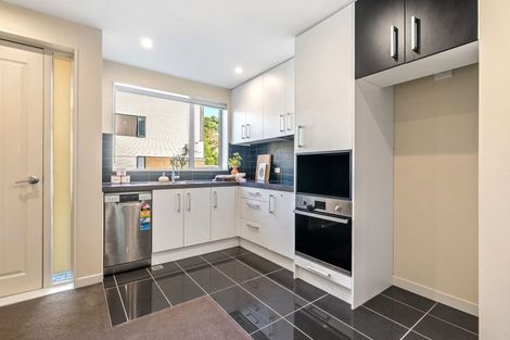 Photo of property in 9/8 Thatcher Crescent, Crofton Downs, Wellington, 6035