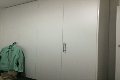 Photo of property in 60-62 Exmouth Road, Northcote, Auckland, 0627