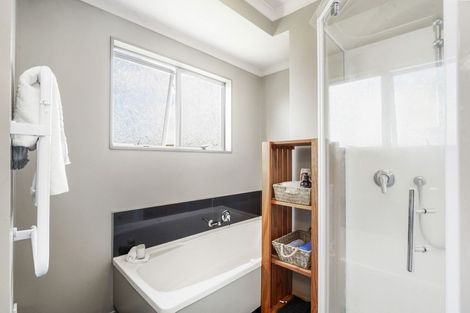 Photo of property in 11 Glenmorgan Place, Dinsdale, Hamilton, 3204