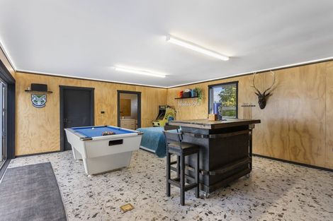 Photo of property in 201 Whangaparaoa Road, Red Beach, 0932