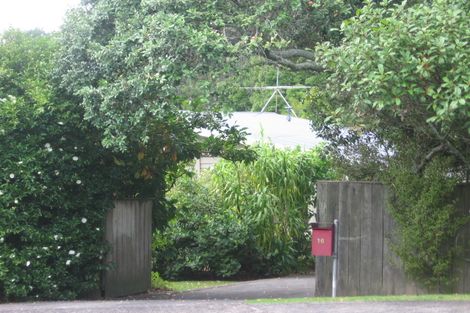 Photo of property in 16 South Lynn Road, Titirangi, Auckland, 0604