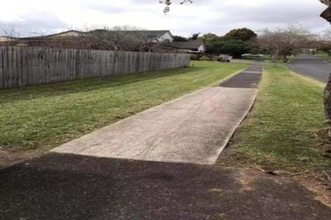 Photo of property in 58 Kurnell Drive, Botany Downs, Auckland, 2010