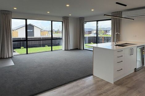 Photo of property in 1 Hunia Place, Hei Hei, Christchurch, 8042