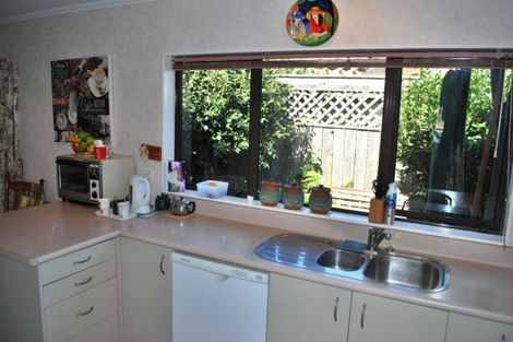 Photo of property in 94 Cedar Drive, Paraparaumu Beach, Paraparaumu, 5032