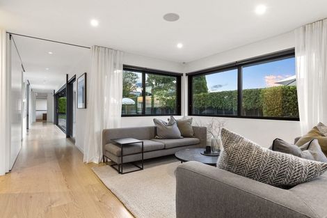 Photo of property in 48 Parkhill Road, Mellons Bay, Auckland, 2014