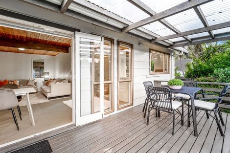Photo of property in 1/143 Balmain Road, Birkenhead, Auckland, 0626