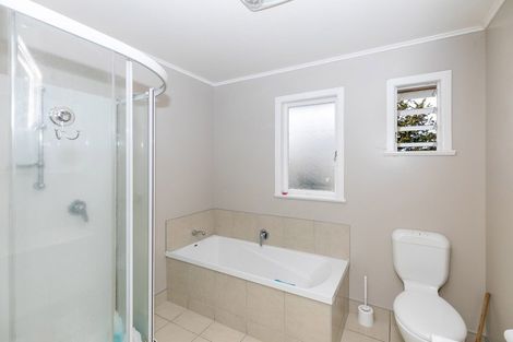 Photo of property in 175 Sandwich Road, St Andrews, Hamilton, 3200