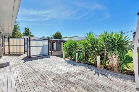 Photo of property in 30 Sutton Crescent, Papakura, 2110