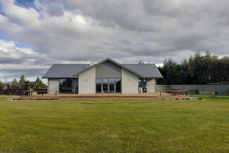 Photo of property in 25 Riversdale-waikaia Road, Riversdale, 9776