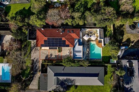 Photo of property in 25 Cheviot Road, Lowry Bay, Lower Hutt, 5013