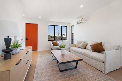 Photo of property in 35 Nga Pona Toru Road, Flat Bush, Auckland, 2019