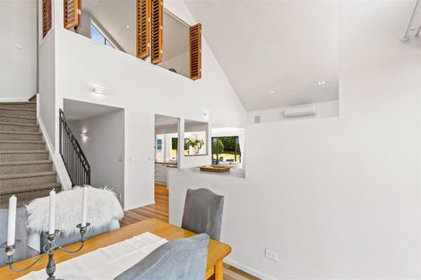 Photo of property in 86a Wiseley Road, West Harbour, Auckland, 0618