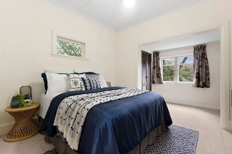 Photo of property in 54 Moana Road, Kelburn, Wellington, 6012