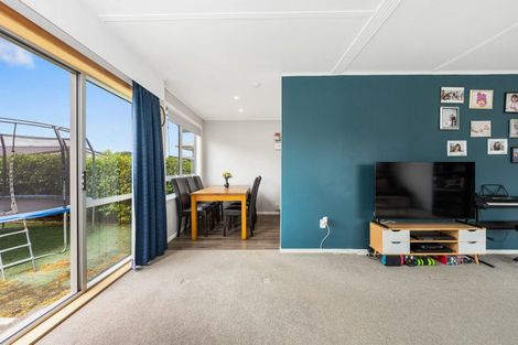 Photo of property in 11a Fox Place, Cloverlea, Palmerston North, 4412