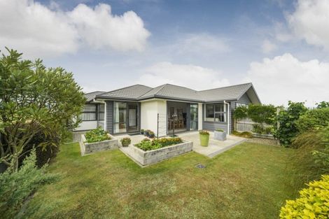 Photo of property in 15 Lorenzo Place, Kelvin Grove, Palmerston North, 4414