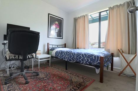 Photo of property in 34 Horlicks Place, Randwick Park, Auckland, 2105