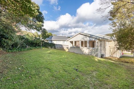 Photo of property in 3 Ngaturi Grove, Wainuiomata, Lower Hutt, 5014