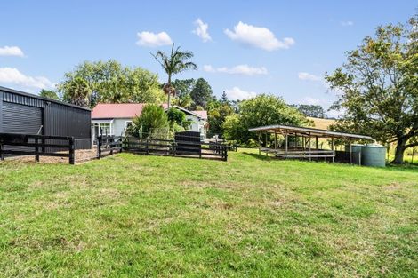 Photo of property in 1539 State Highway 16, Helensville, 0875